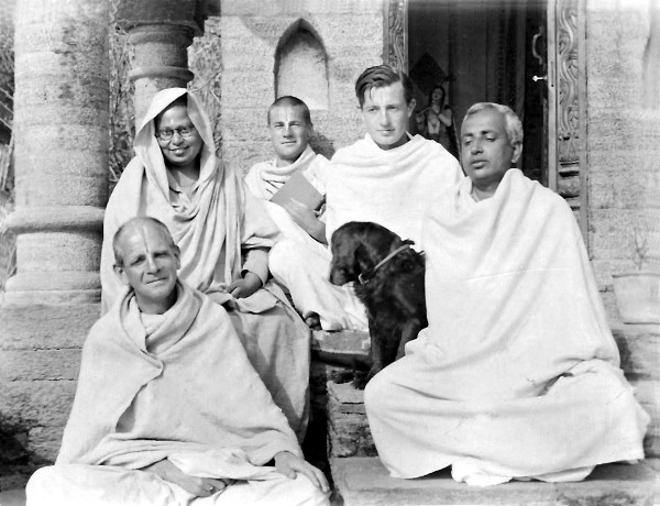 Samadhi at Mirtola Ashram for Yashoda Maa after her death. Seated in front on the left is Major Alexander (Hari Das). Seated behind him (from L to R): Moti Didi, Frank Baines, Madhava Ashish and Keshab Priya. This photo taken in in 1946.