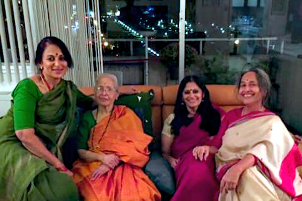 Lata Deolalikar with Shanti, Meera and Anu.