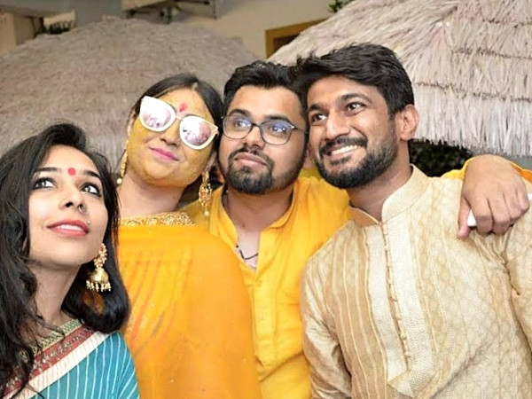 Piyali Kanabar's children with their spouses.