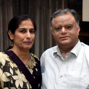 Rajesh Asnani with wife Rakhi